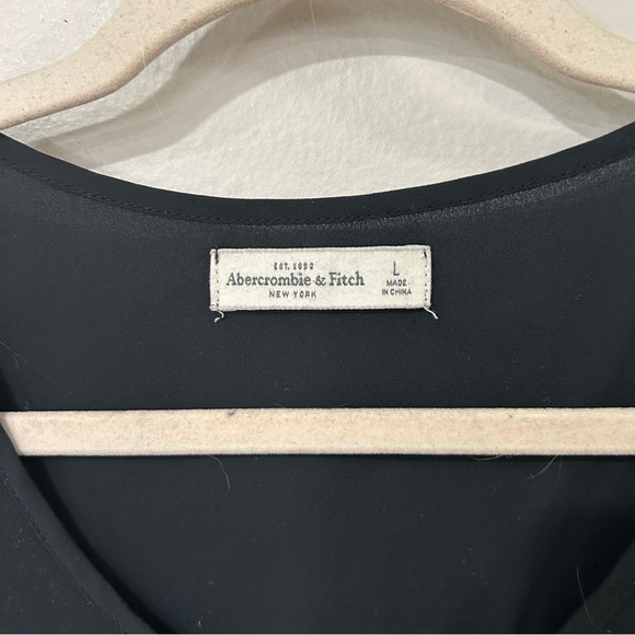 Abercrombie & Fitch Black Sleeveless Relaxed Flowy Sheer Tank Top Size Large - Picture 2 of 5